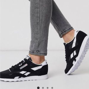 NIB! Reebok Classic Nylon Sneakers Black & White